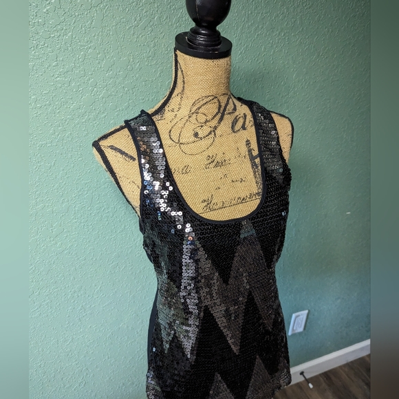 B'leev sparkle pattern tank top - Picture 6 of 6